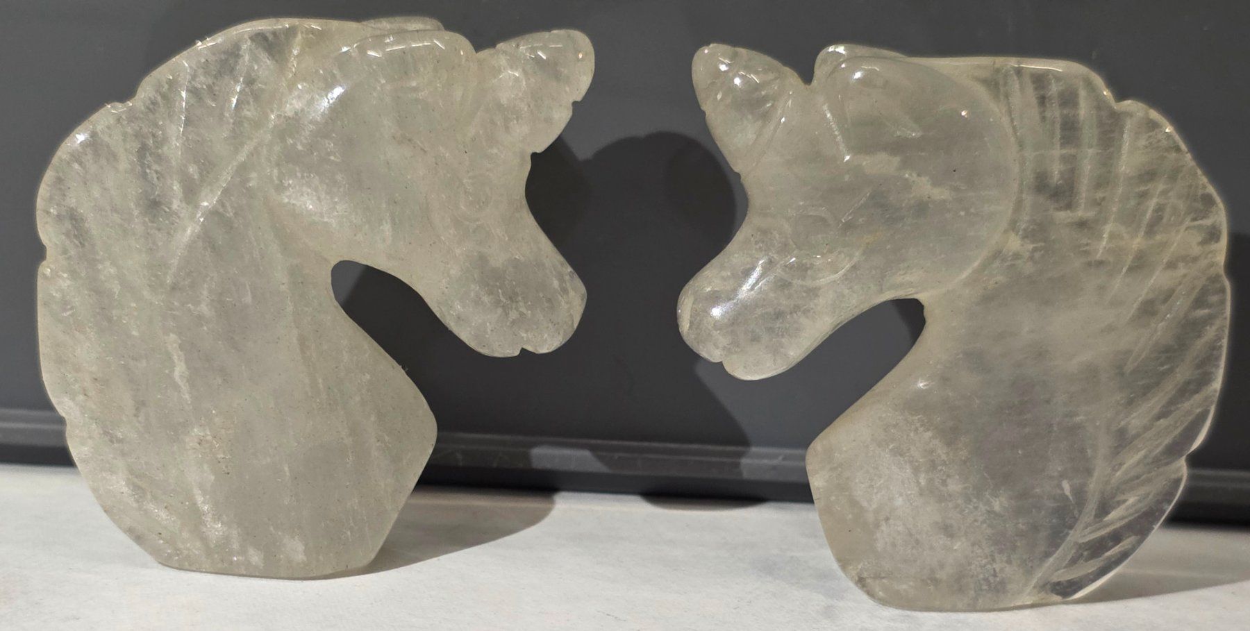 Minerali & Pietre curative: 2 Bergkristall Einhorn Büsten 81g – Nuovo e nell'imballaggio originale da Matzingen venduto da Shay_Crystalz