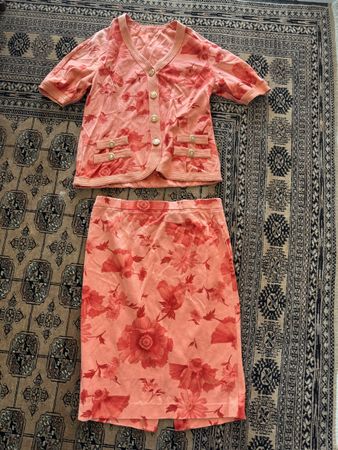 Vintage Set mit Blumenmuster: Rock & Strickjack