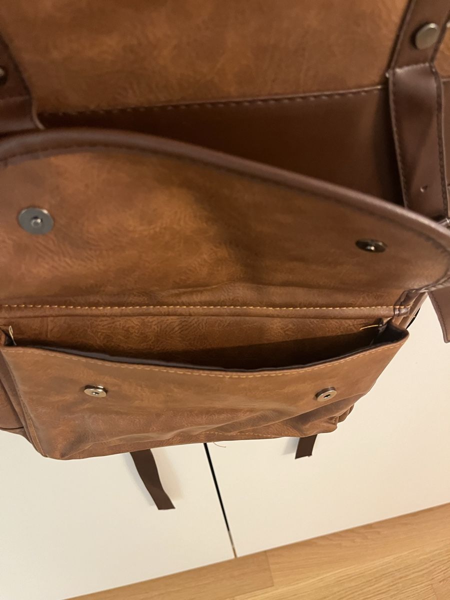 Sacs à dos: Brauner Lederlook Rucksack – Neuf (Voir description) à Glis par jos_hj8q 3