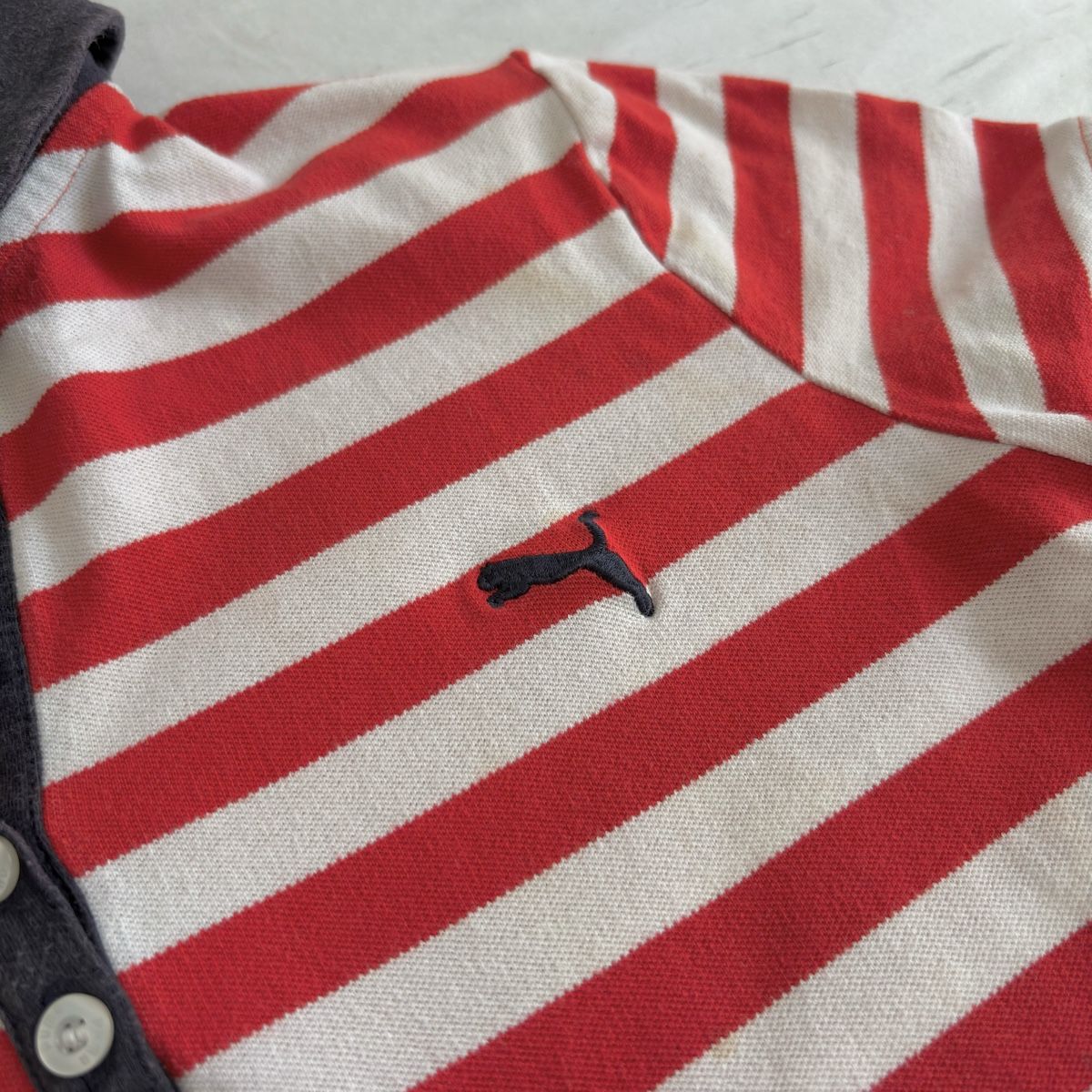Puma Magliette Polo: Polo rayé rouge et blanc Puma – Usato da Moudon venduto da TigerrrEye 2