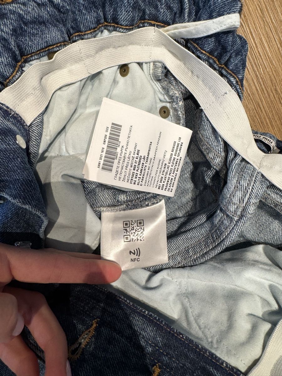 Miu Miu Jeans: MiuMiu Jeans – Nuovo (secondo la descrizione) da Herrliberg venduto da lari_h99 6