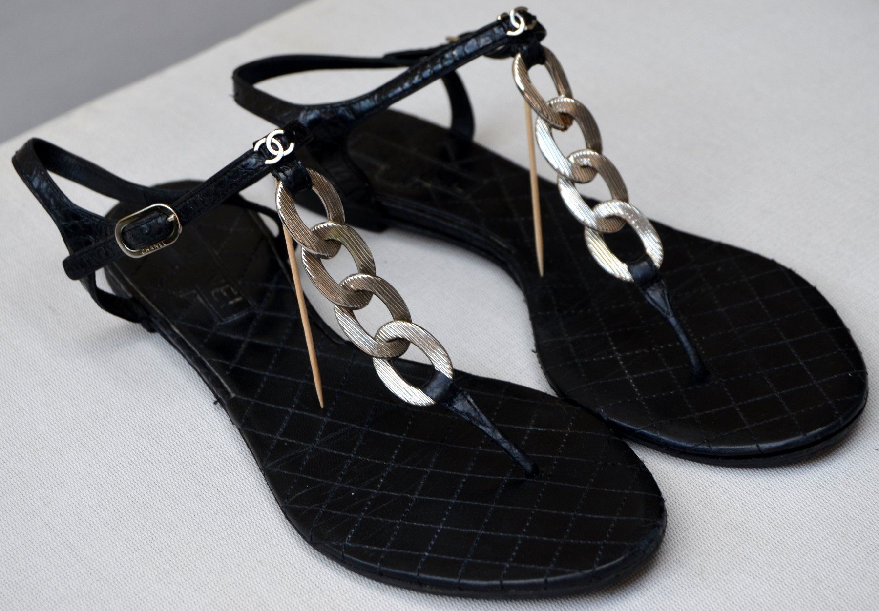 Chanel Damenschuhe: Chanel Sandalen / sandales .40 – Gebraucht aus Collonges von Auganien 2