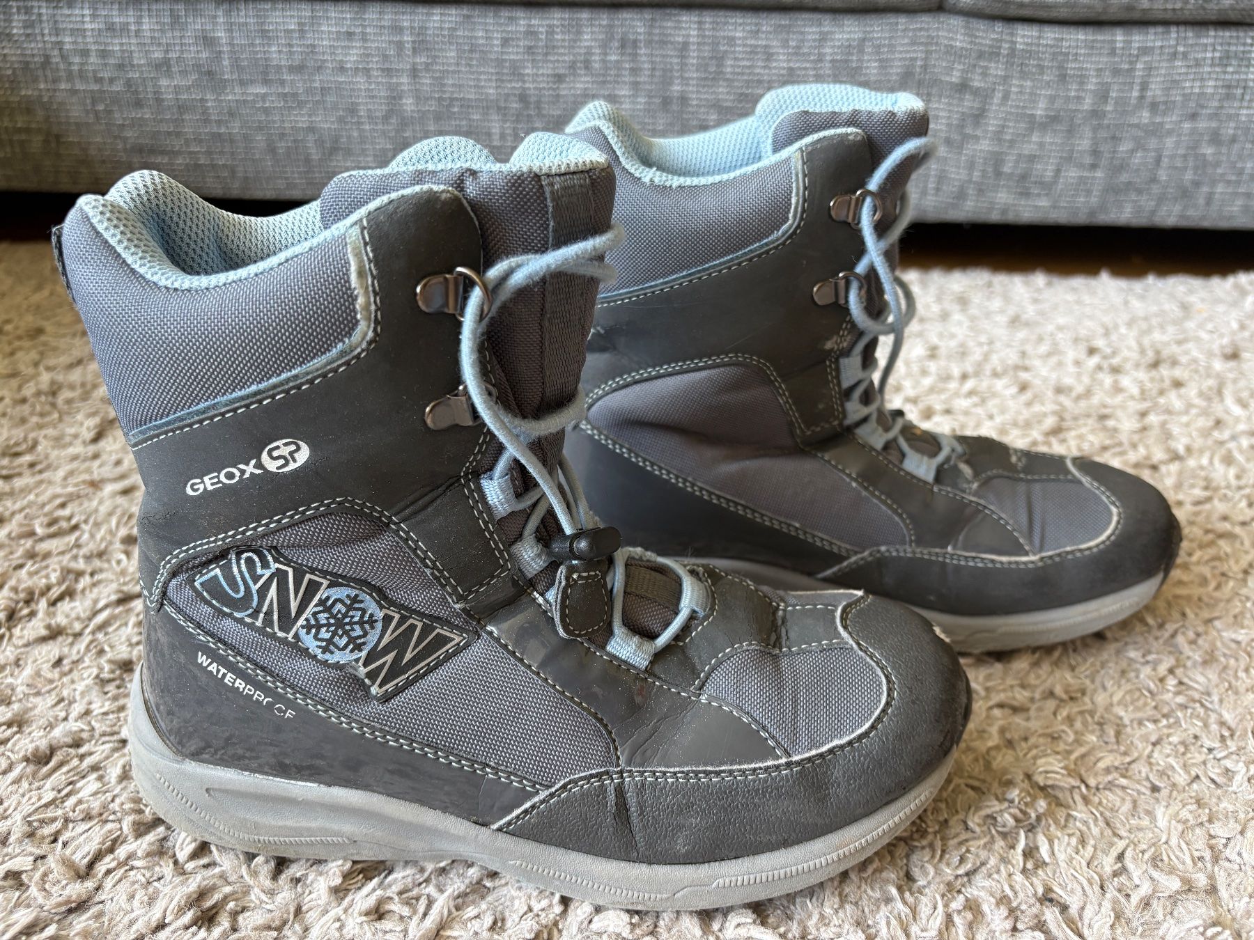 Scarpe per ragazze: Snowboots Mädchen Gr 35 – Usato da Aarau venduto da stellabianca 2