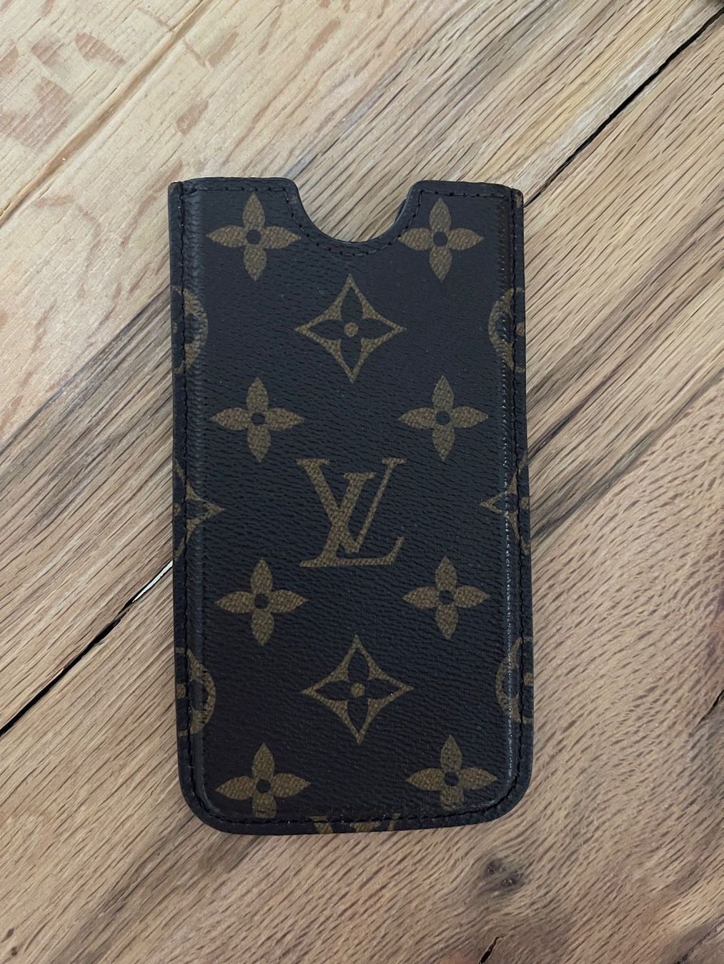Louis Vuitton Altro in  Abbigliamento & Accessori: LOUIS VUITTON Smartphone Etui – Usato da Winkel venduto da Luxtime 3