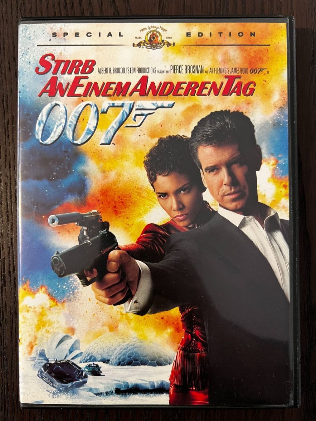 Alle DVDs: 007 Stirb an einem anderen Tag – Gebraucht aus Zürich von FilmFreunde