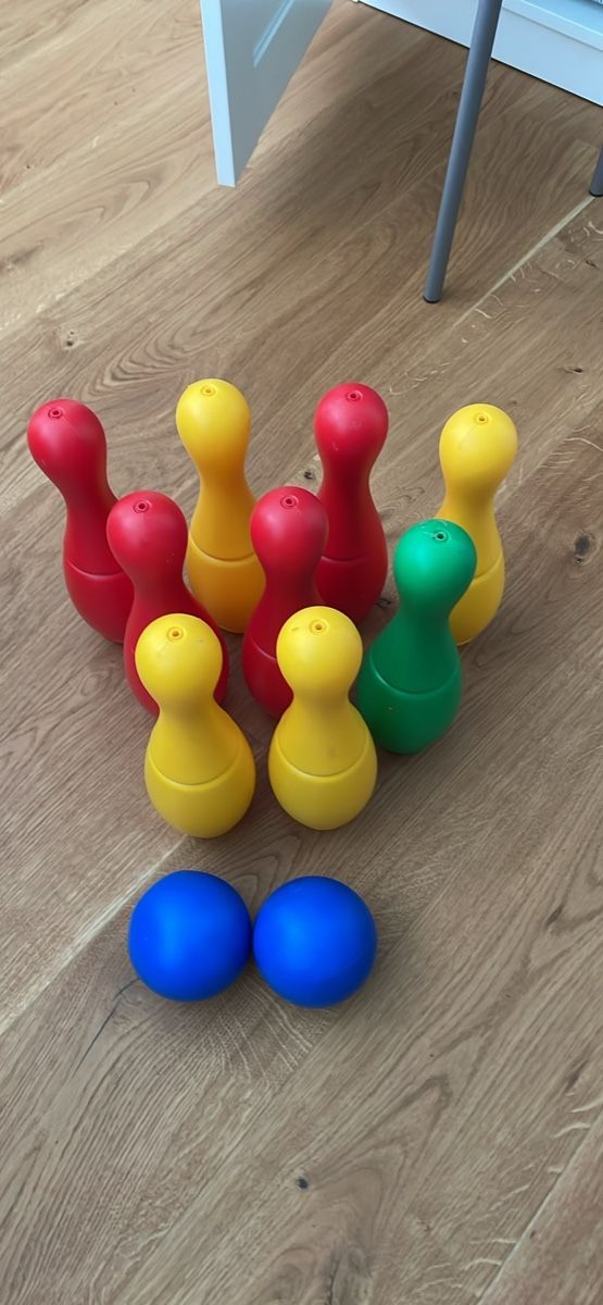 Spiele: Kinder Bowling- Kegelspiel – Gebraucht aus Davos Dorf von Enzian5105