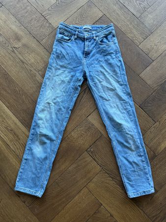 Jean Pull&Bear bleu clair coupe droite taille 36 bon état