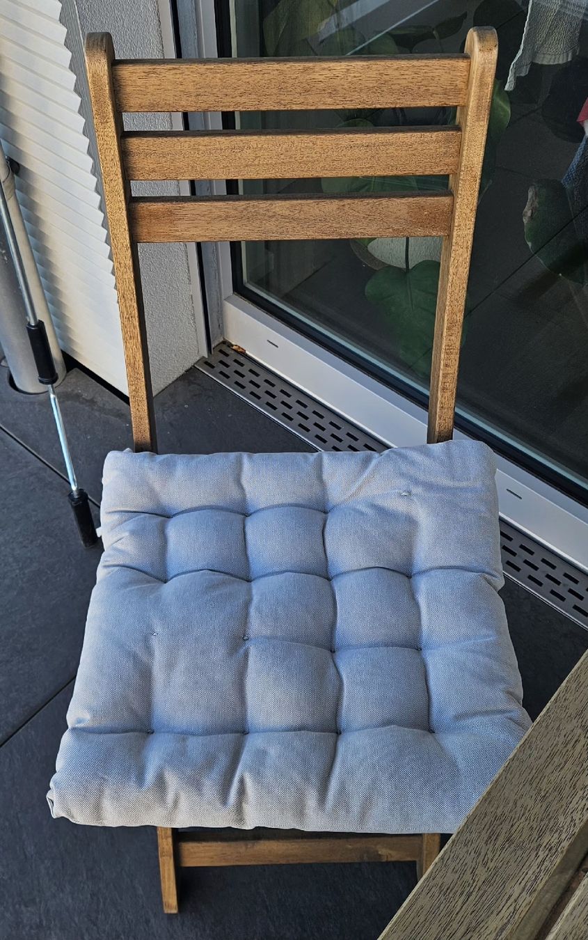Tischset: Ensemble table et 2 chaises de terrasse, 2 coussins offerts – Neu (gemäss Beschreibung) aus Lausanne von ram_tw68 8