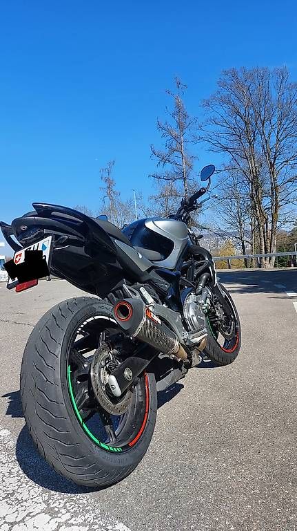 Suzuki Strada: Suzuki SFV 650 – Usato da Flaach venduto da Bubble4 1
