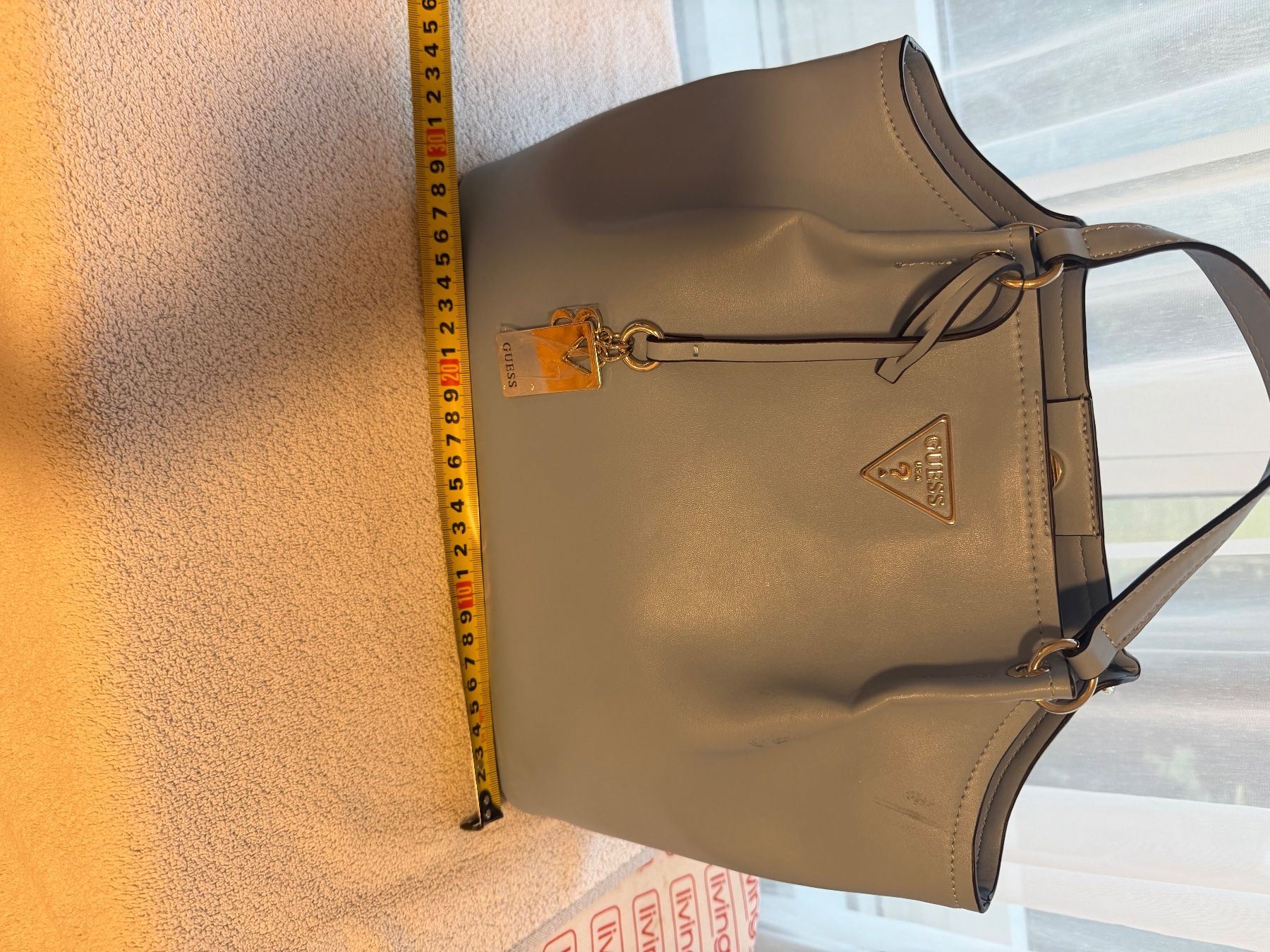 Guess Taschen für Damen: 👜 Guess Tasche – Neu (gemäss Beschreibung) aus Bülach von VP7773 9
