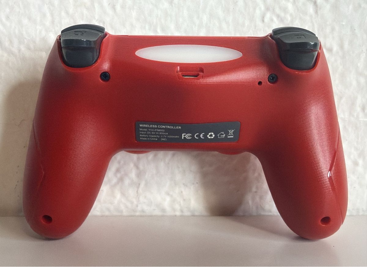 Sony Controller: PS4 Controller Red - Good Condition – Usato da Ehrendingen venduto da bubulence 1