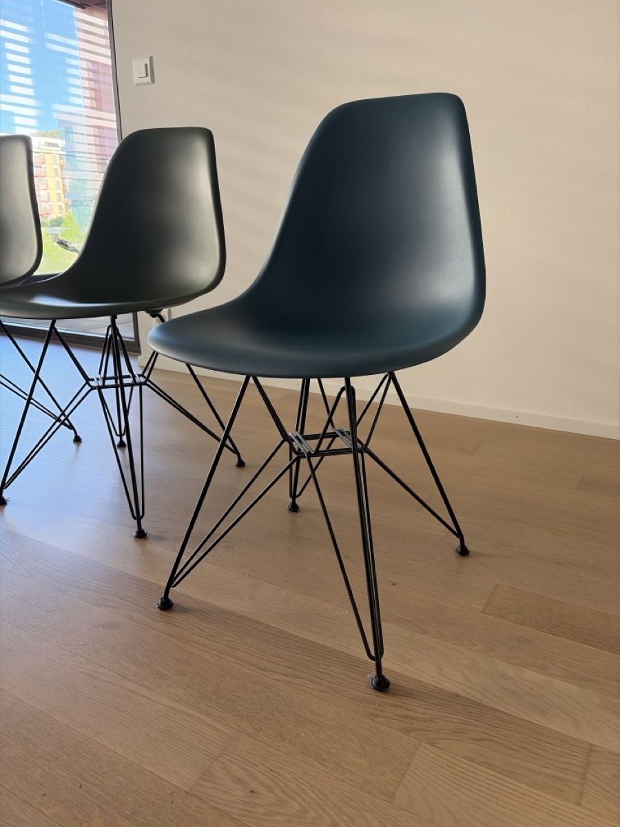 Vitra Sedie: Vitra Eames Stühle (4 Stück) – Usato da Winterthur venduto da dom_7jq2 2