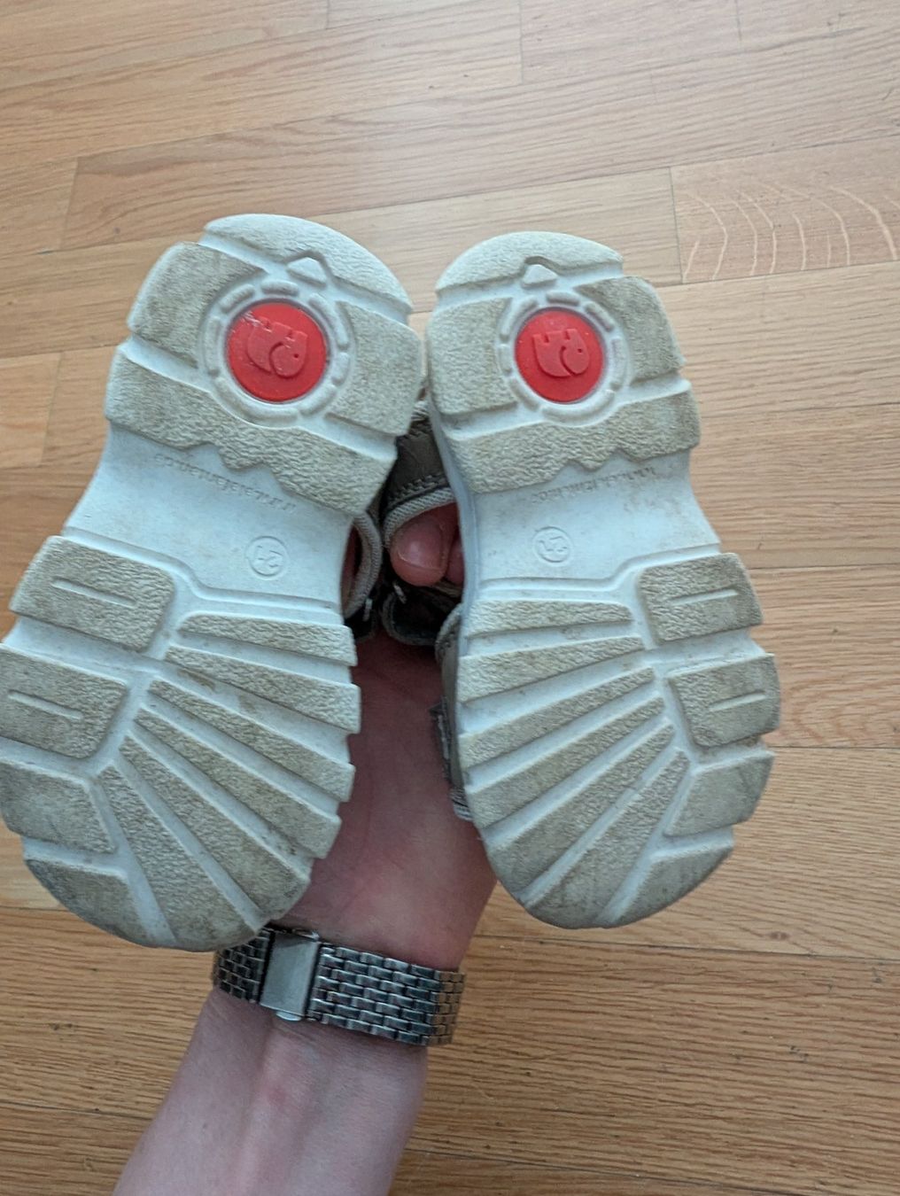 Elefanten Scarpe per ragazzi: Gebrauchte Elefanten Sandalen, Grösse 21 – Usato da Zug venduto da sunshinestateofmind 1