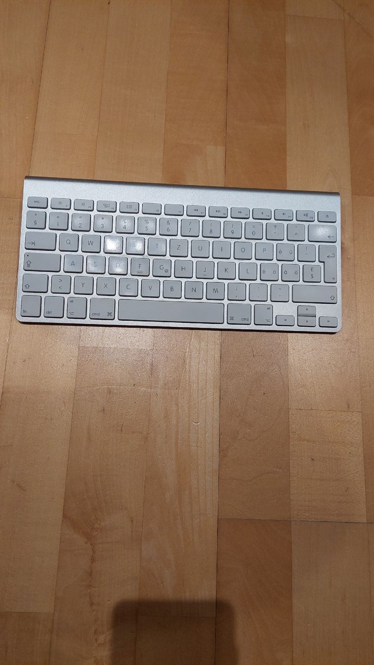 Apple Claviers: Apple Magic Keyboard Modell A1314 – D'occasion à Arisdorf par GoodJoice 2