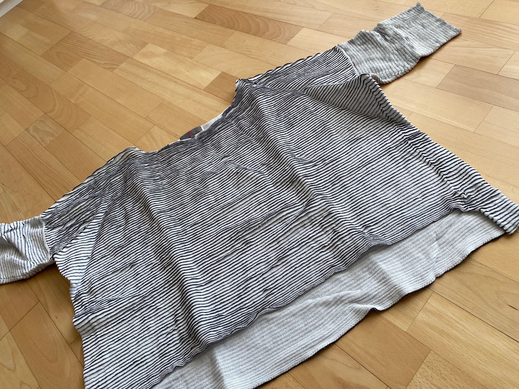 Maglioni & Felpe: Pullover/Sweatshirt Gr, 40 – Usato da Abtwil SG venduto da ale2002 2