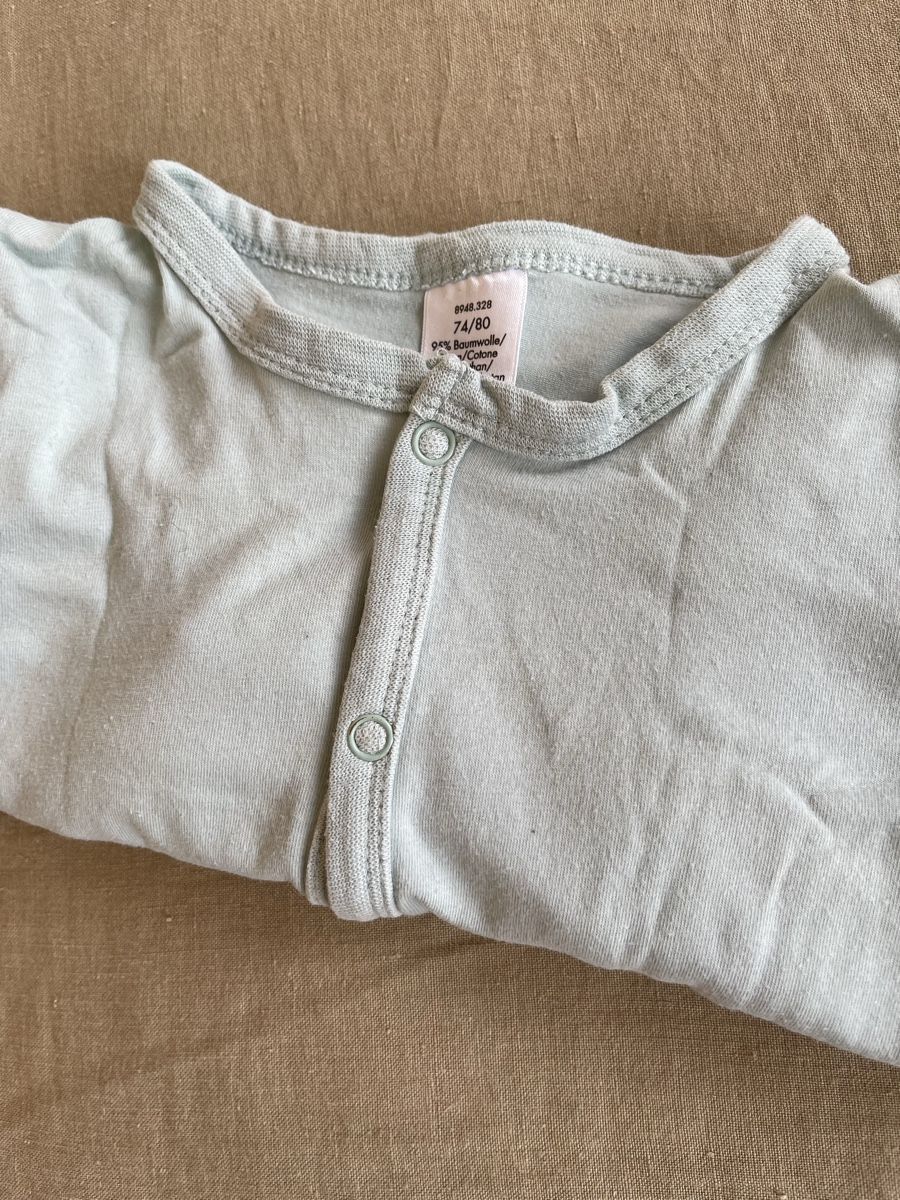 Pyjamas: Strampler/Pyjama, Grösse 74/80 – D'occasion à Hirzel par carta9 2