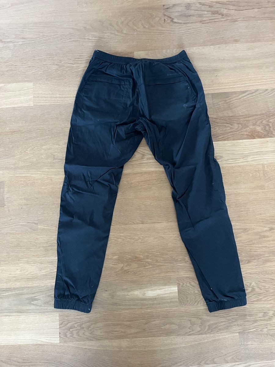 Black Diamond Pantaloni: Kletterhose Black Diamond – Usato da schwyz venduto da flowerpot 3