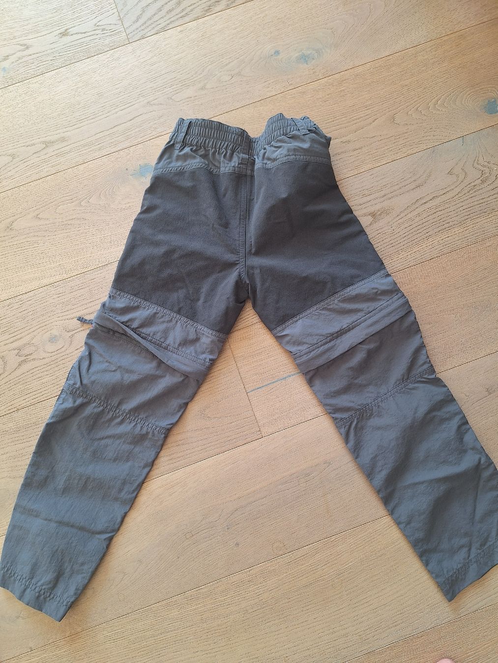 Trollkids Pantaloni: Zip Outdoorhosen – Usato da Dällikon venduto da Sonnenblume-111 1