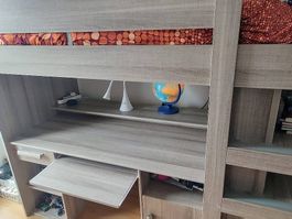 Lit / bureau avec rangements , sommier réglable et matelas
