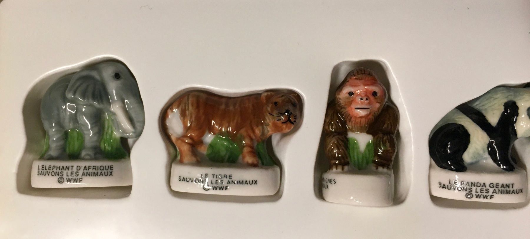Bambole: Fèves artisanales série WWF – Nuovo e nell'imballaggio originale da Carouge GE venduto da pierre956 2