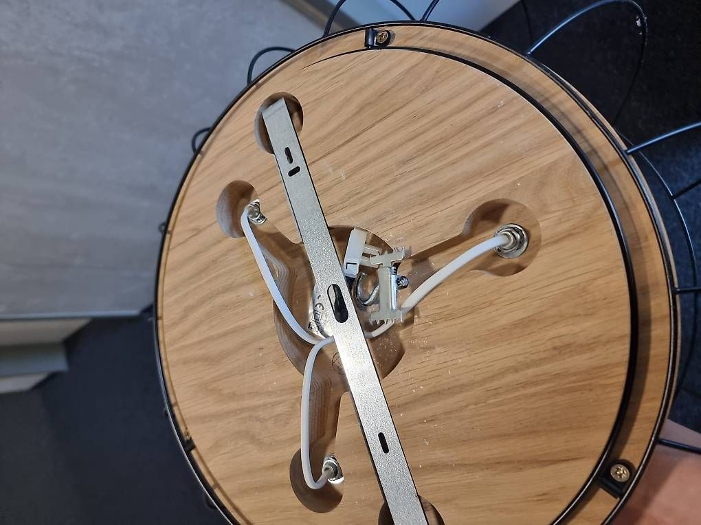 Lampade: Lampe aus dem Möbelhaus Pfister – Usato da Oetwil am See venduto da val_sbf2 3