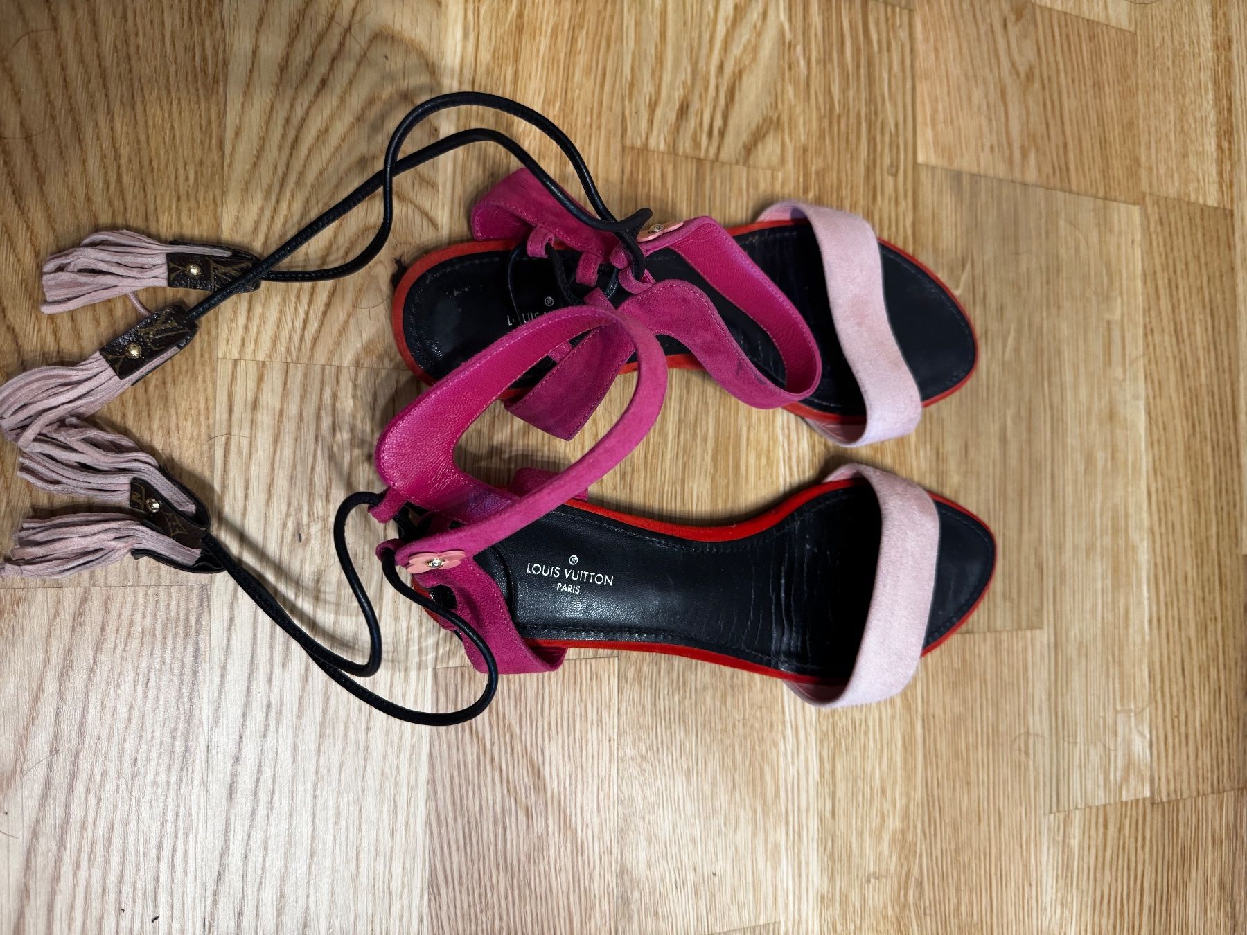Louis Vuitton Scarpe da donna: S0001-Sandals von Louis Vuitton – Usato da Belp venduto da Aim333