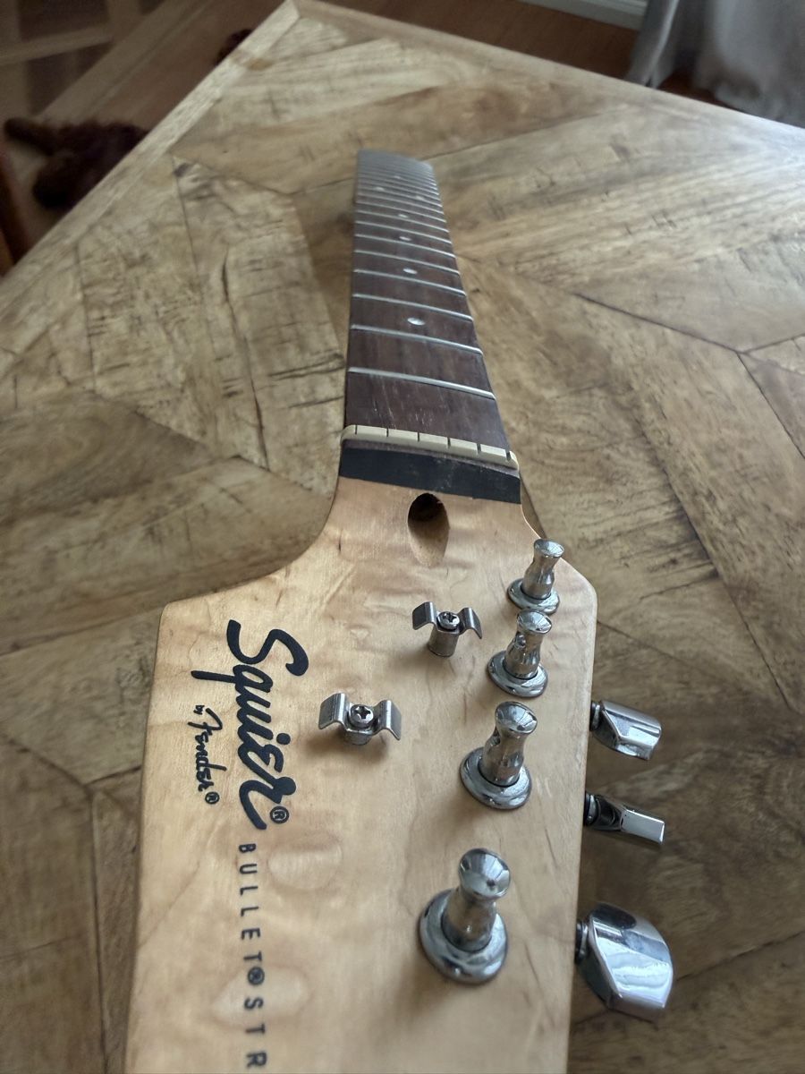 Squier Musikinstrumente: Squier Bullet Hals – Gebraucht aus Wetzikon ZH von kiw_vj86 2