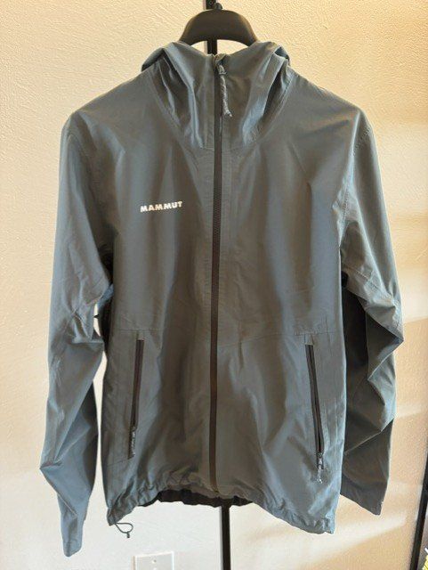 Mammut Giacche: Mammut Lightweight Outdoor Jacket – Excellent Condition – Usato da Siebnen venduto da mel3963