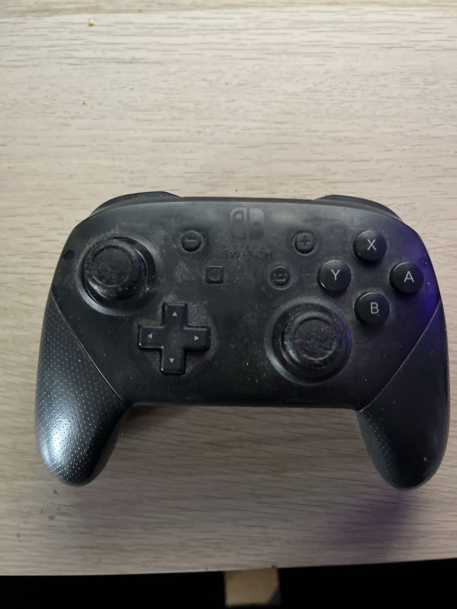 Nintendo Console: Nintendo Switch Pro Controller, PS4 & PS5 Controller BundleD – Usato da lenzburg venduto da bee_pzf9 3