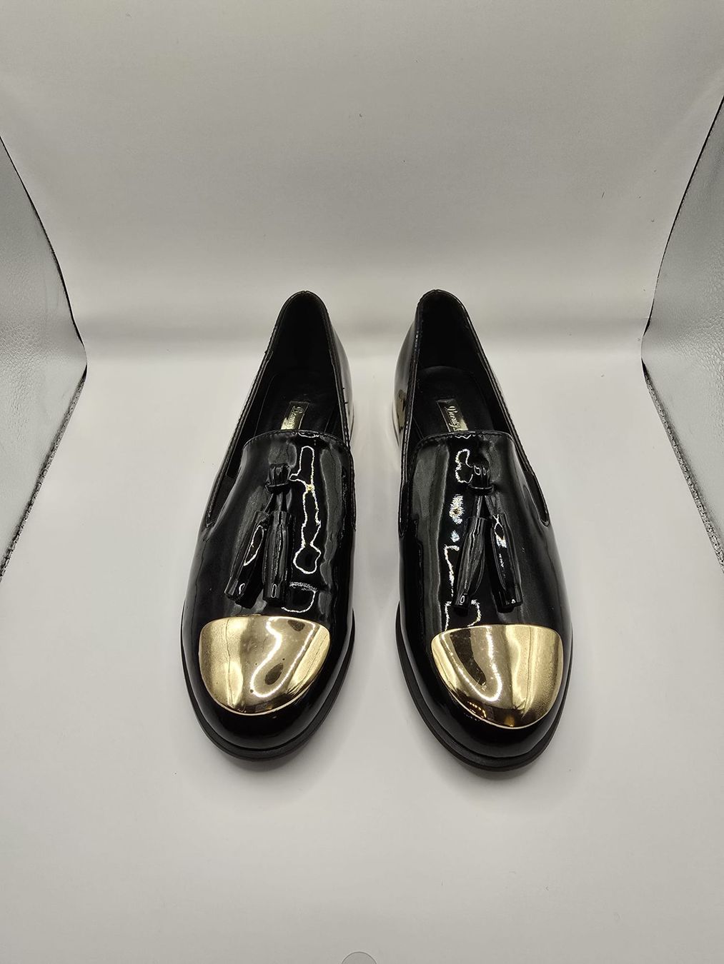 Damenschuhe: Mocassins noirs vernis bout doré taille 38 – Neu (gemäss Beschreibung) aus Neuchâtel von mel_6m7r