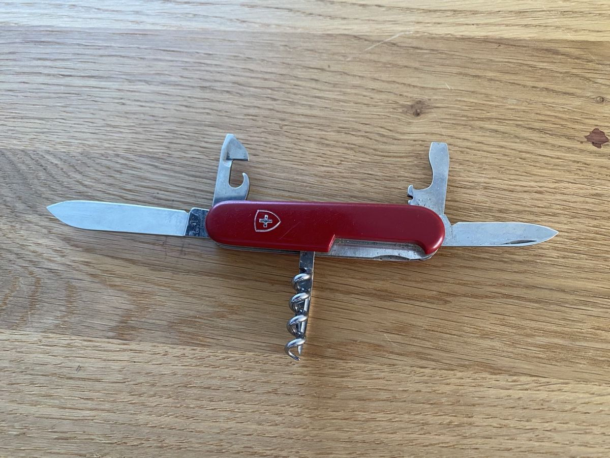 Victorinox Coltelli tascabile: Victorinox Sackmesser rot – Usato da Dietikon venduto da dindin01 1