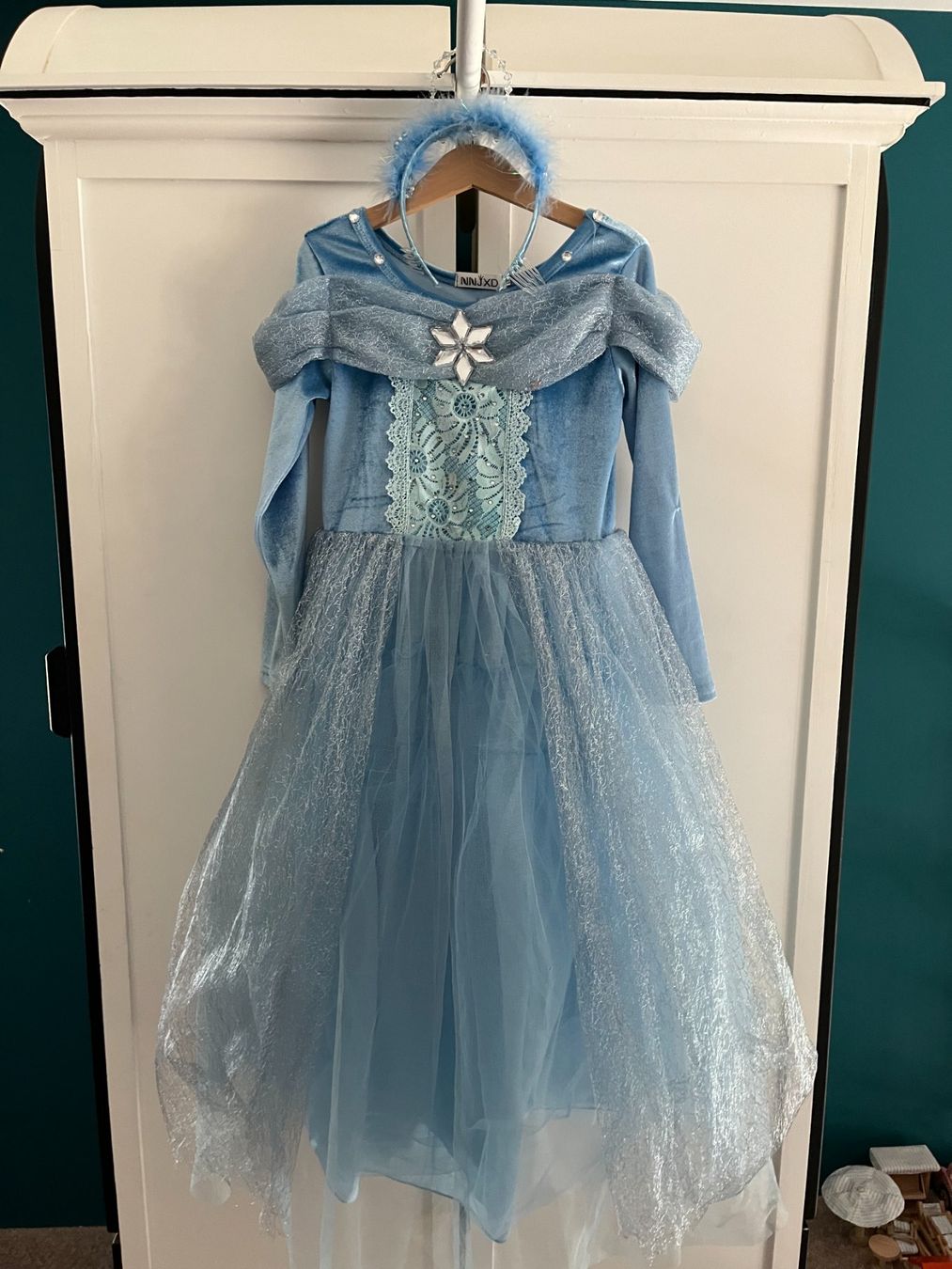 Costumi: Déguisement Princesse bleu taille 130 – Usato da Onnens VD venduto da thi_6rvw 1