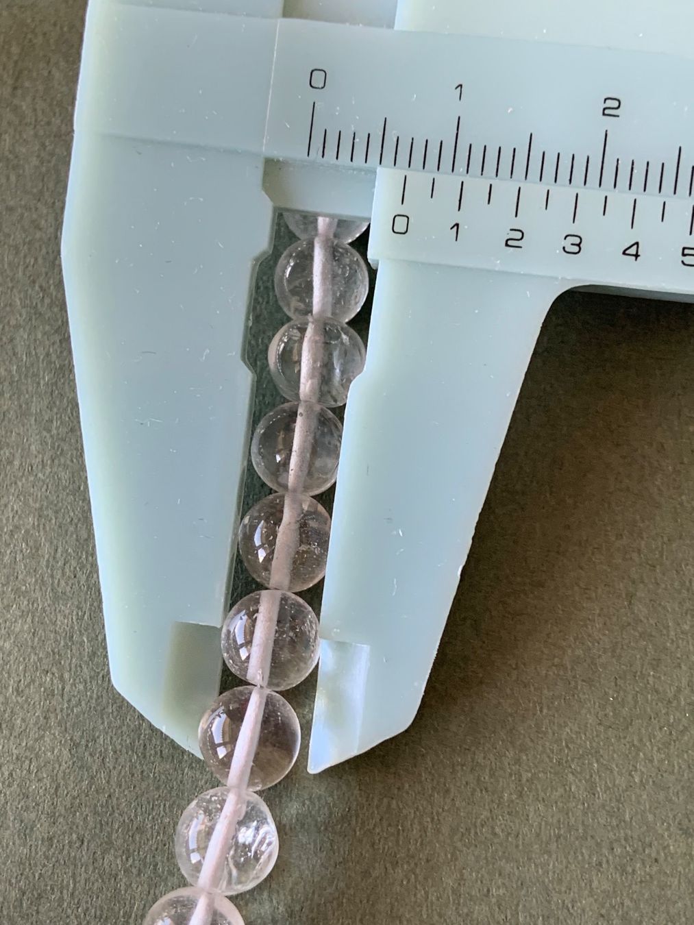 Ketten: Halskette weiss , transparent (7mm) – Gebraucht aus Laufen von Bellebellezza 6