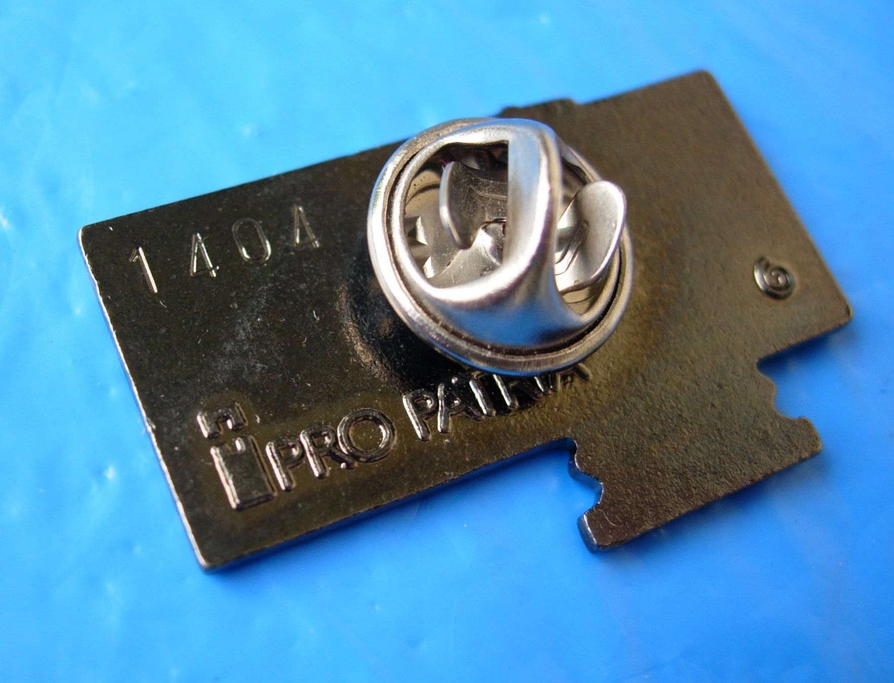 Placchette & Badge: 1 . AUGUST - ABZEICHEN -1993-Pins selten – Usato da Basel venduto da Grbina64 8