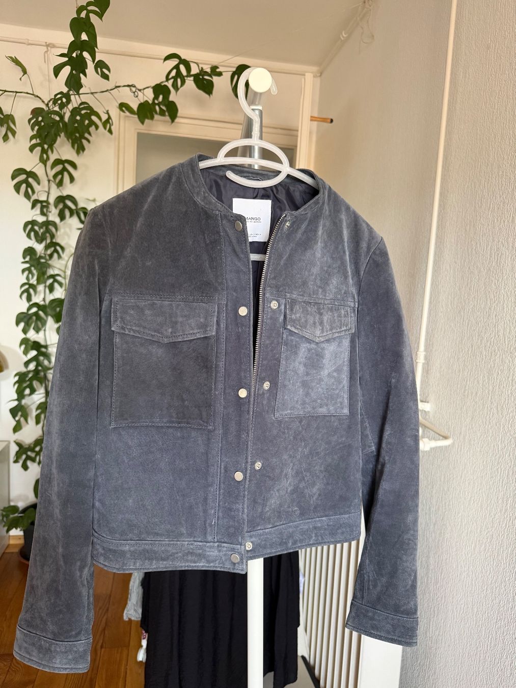 Mango Vestes: Veste en cuir mango – D'occasion à Lausanne par Ruche_