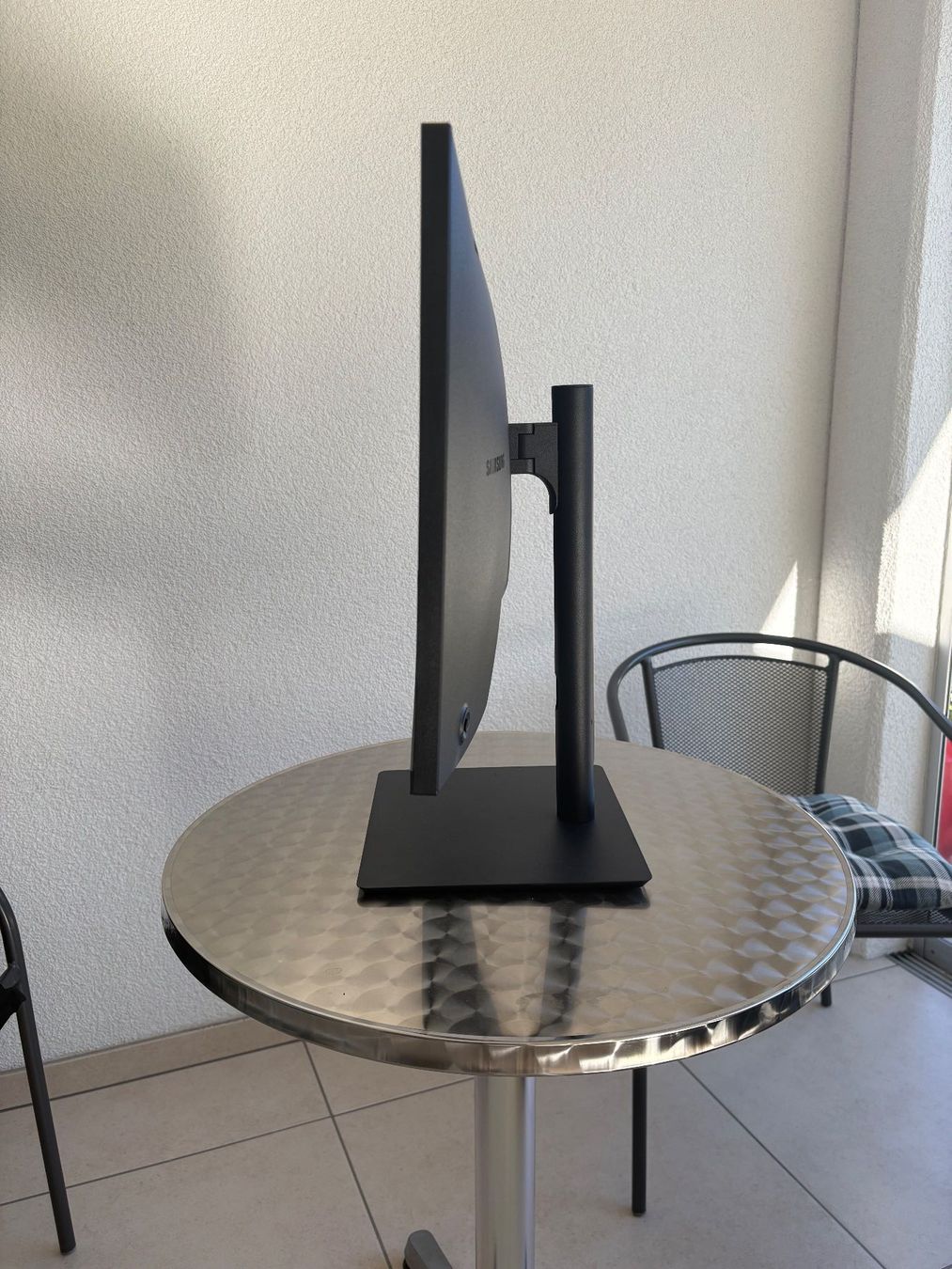 Samsung Ecrans: Samsung 27" Bildschirm – D'occasion à Pragg-Jenaz par FrenchieOwner 2