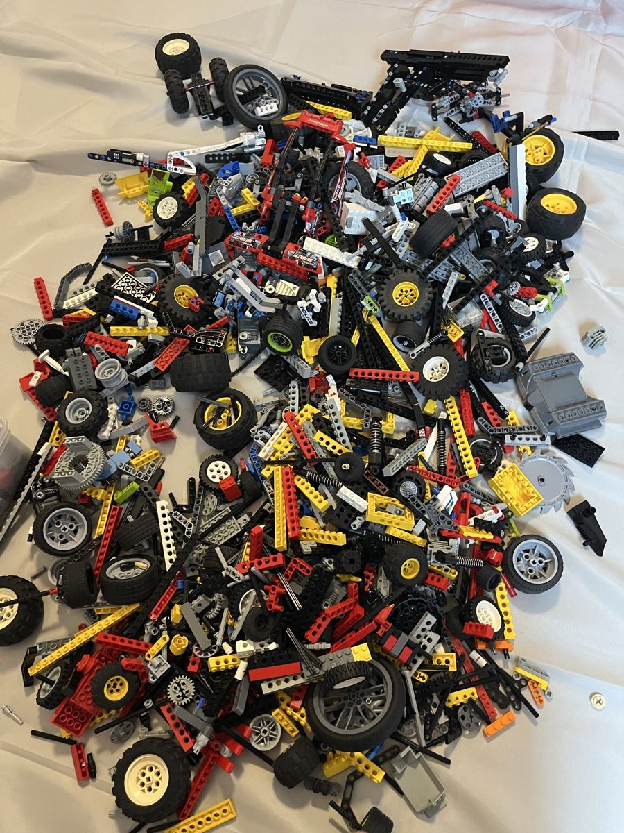 Lego Giocattoli: Lego Technic Kiste & div Pläne – Usato da Brislach venduto da Gispa 1