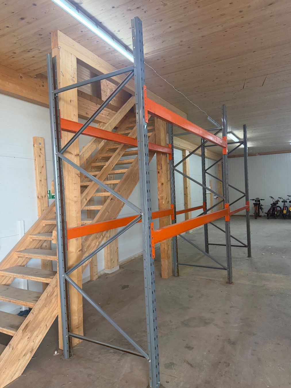 Regale: Palettenregal grau/orange – Gebraucht aus Hallau von mofaplus 3