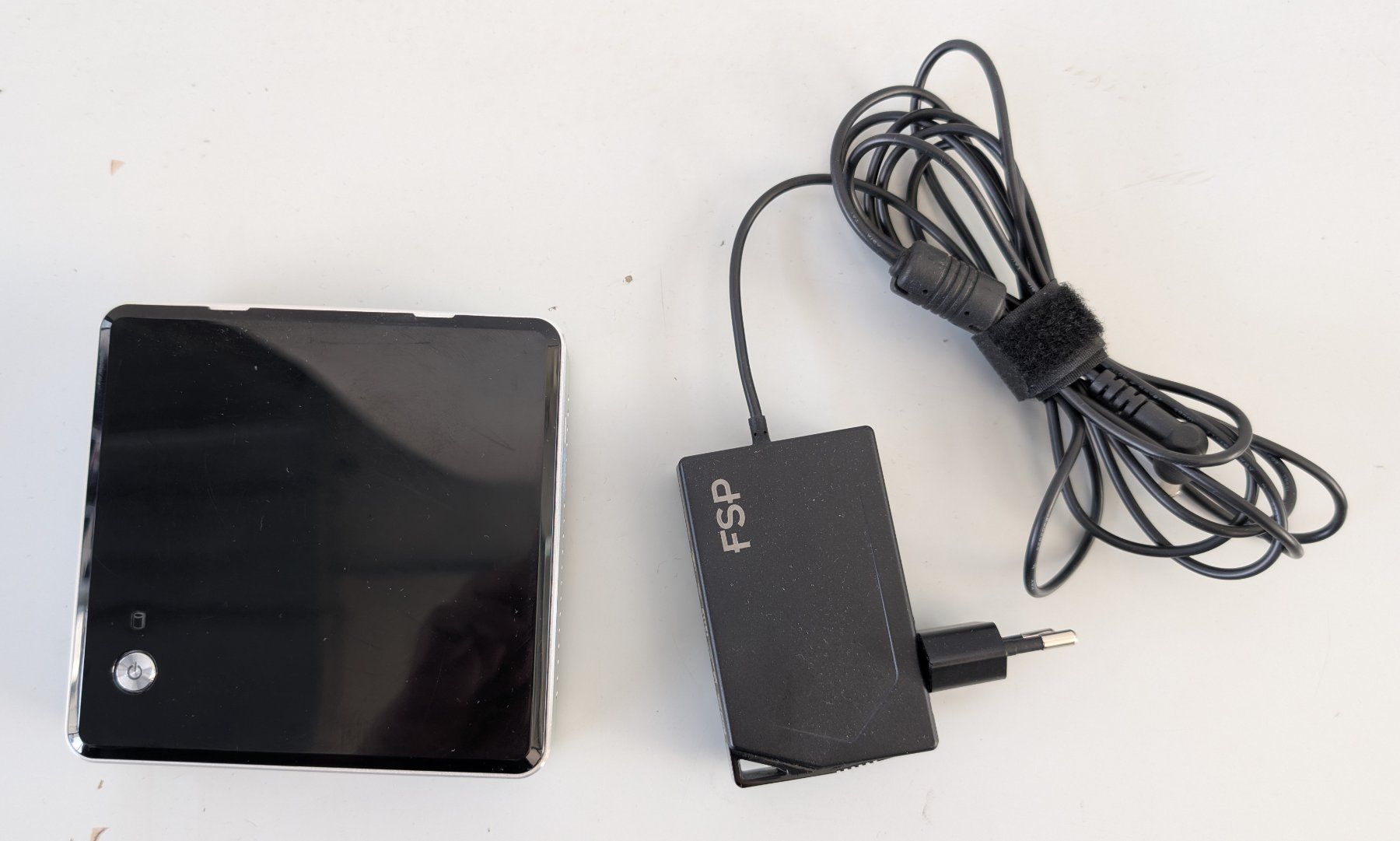 Intel PCs: Intel NUC Kit NUC5i3RYK – Gebraucht aus Dietlikon von ComdatAG