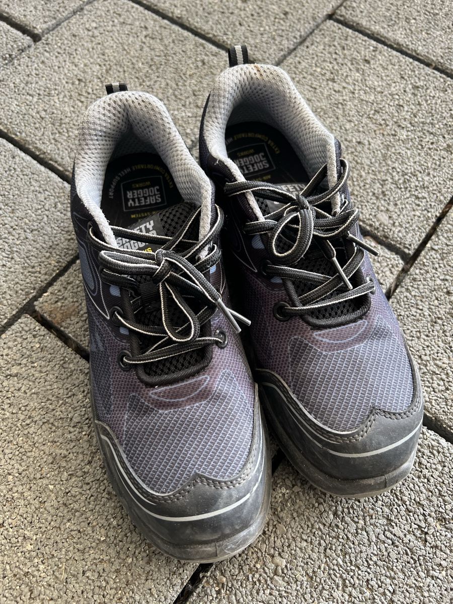 Herrenschuhe: Arbeitssicherheits Schuhe  – Gebraucht aus Derendingen von AABB 1