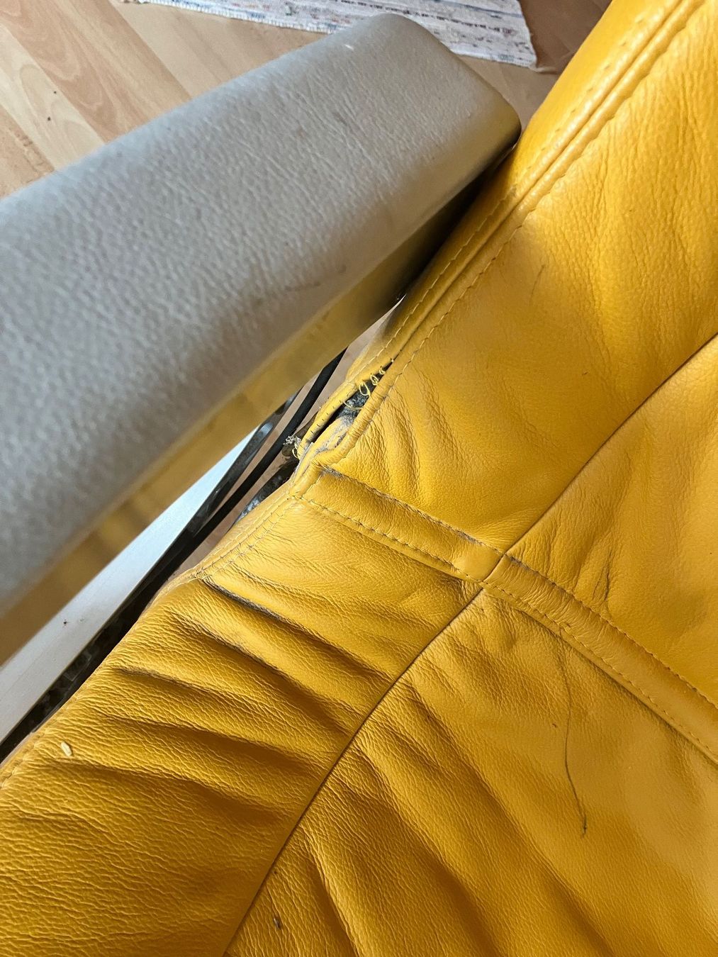 Chaises: Flugpassagier-Ledersitz – D'occasion à Biezwil par Feldlerche 4