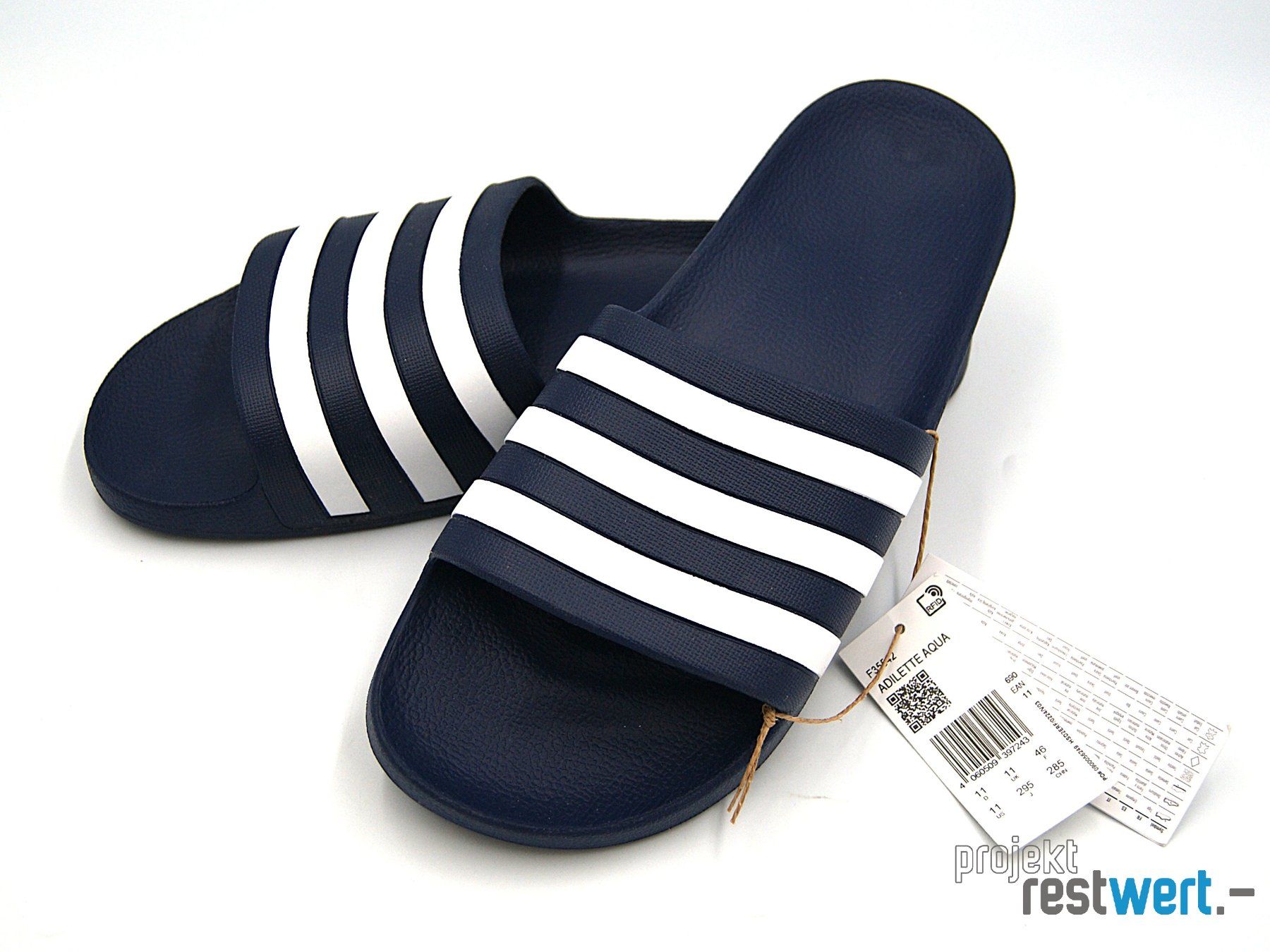 Adidas Scarpe da uomo: Aqua Slides Adilette von ADIDAS – Nuovo (secondo la descrizione) da Bülach venduto da restwert_buelach 1