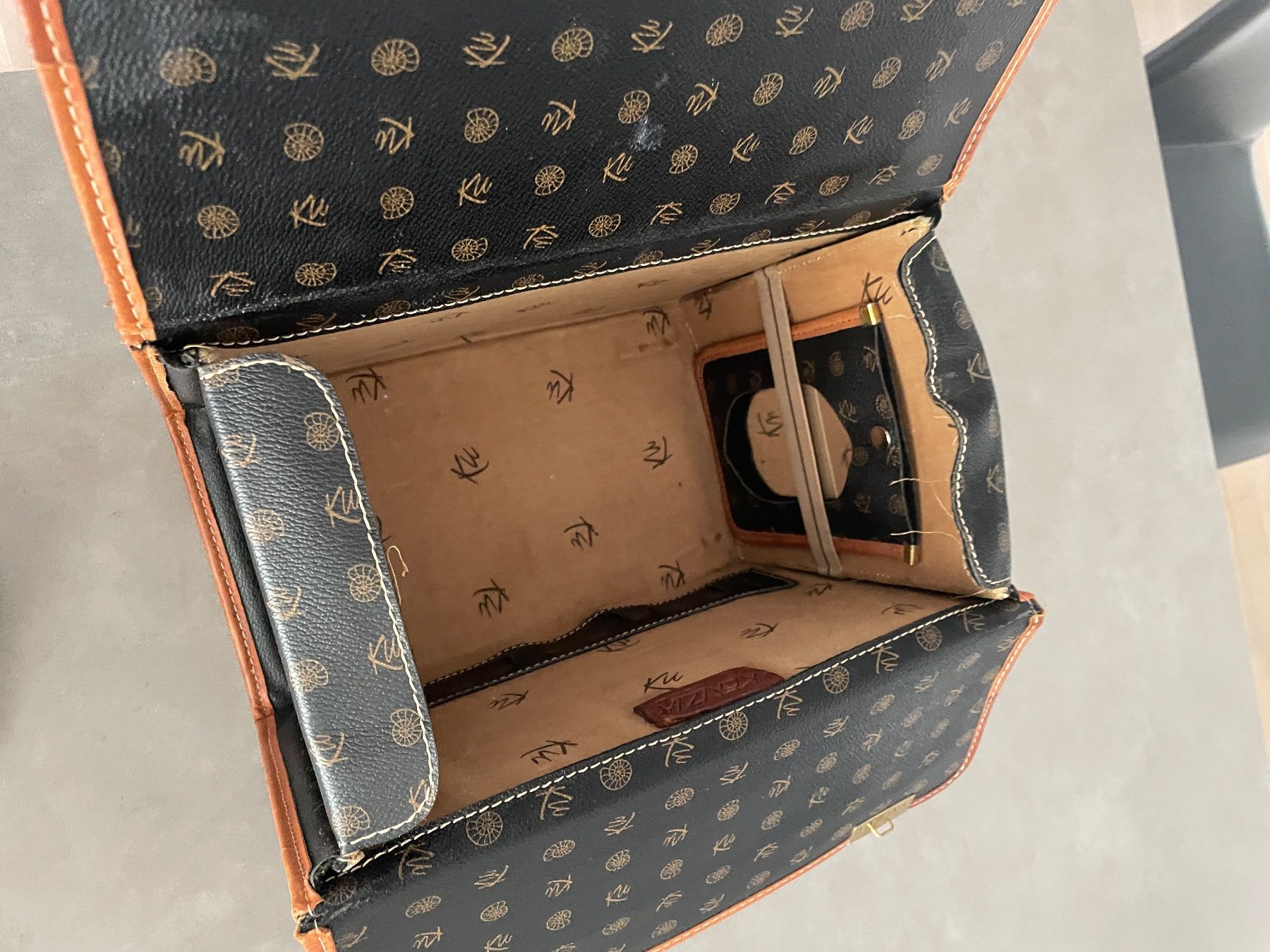 Valises de voyage: Beauty Case – D'occasion à Altendorf par Esmaan 2