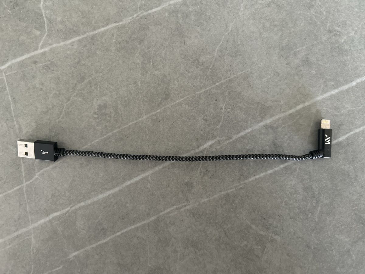 Cavi: Ladekabel USB-A / Lightning kurz – Usato da Büttenhardt venduto da dmartinez