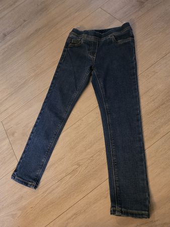 Kinder strechjeans C&A dunkelblau Grösse 116 neuwertig