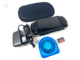 Sony PSP-1004 Konsole PlayStation + Need for Speed + Zubehör