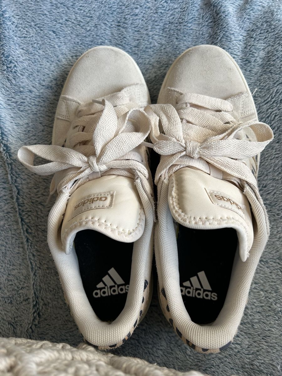 Adidas Scarpe da donna: Adidas Sneaker 40 – Usato da Wohlen b. Bern venduto da Honeypie 1
