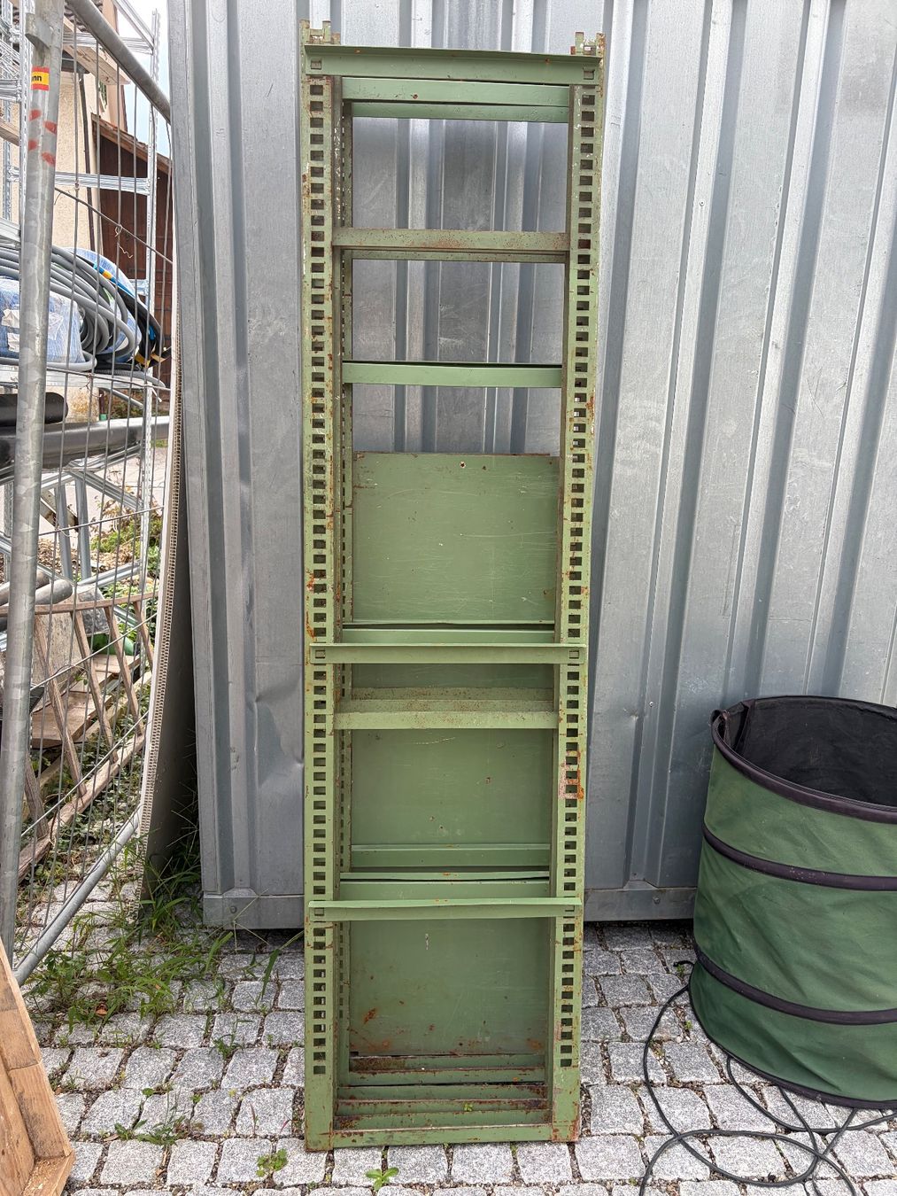 Scaffali: Metallgestell – Usato da Uster venduto da dorni20