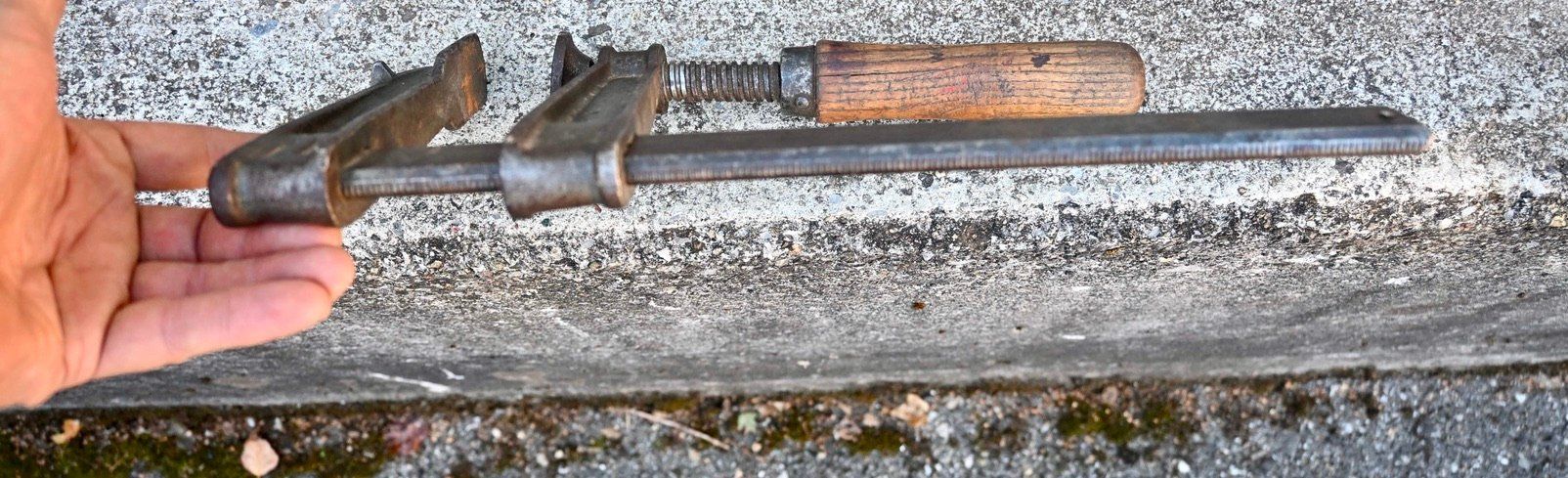 Bessey Tutti gli attrezzi: antike SISSA 4 Schraubzwinge  Länge 35cm – Usato da Pfaffhausen venduto da mono_rec 4