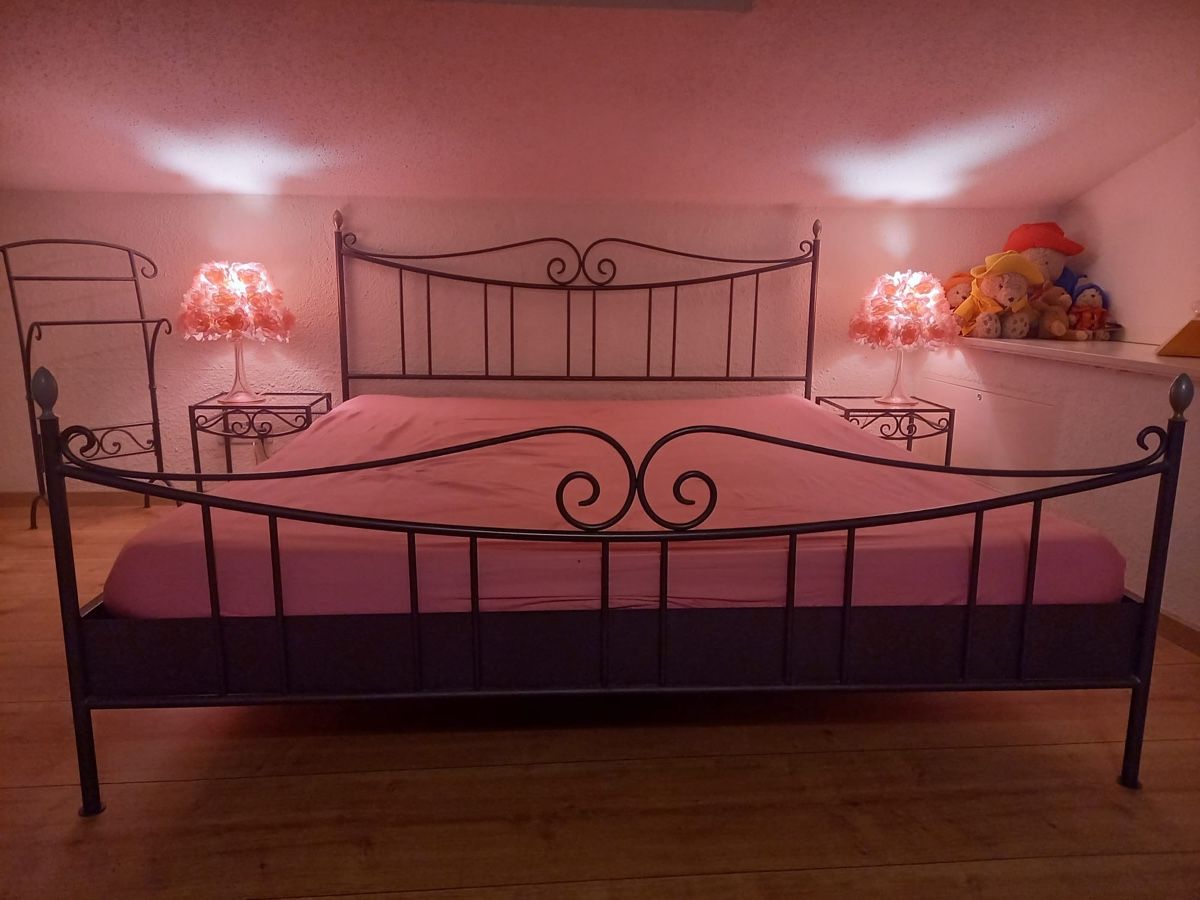 Betten: Bett – Gebraucht aus Baar von Glurak